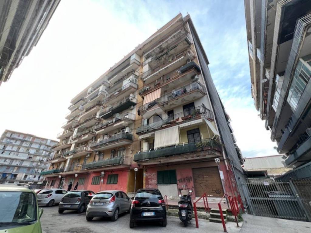 appartamento in vendita a Napoli in zona Pianura