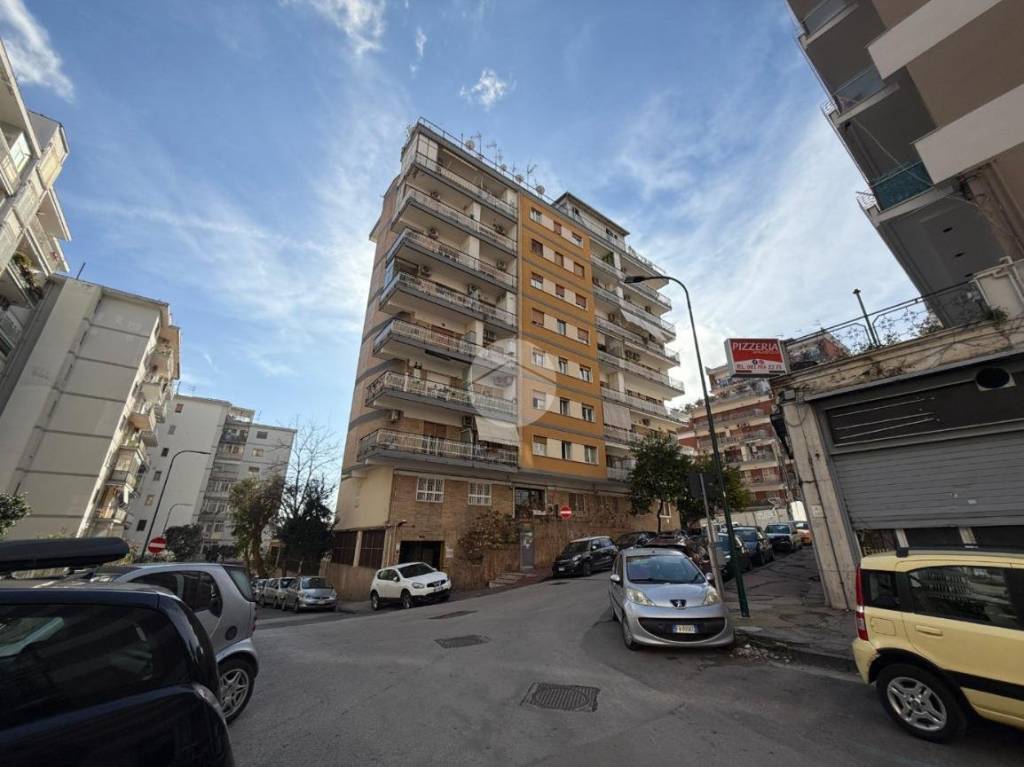 appartamento in vendita a Napoli in zona Fuorigrotta