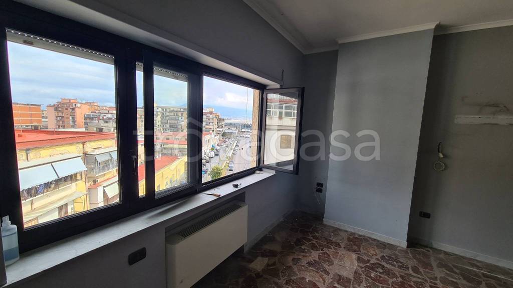 ufficio in vendita a Napoli in zona Mercato