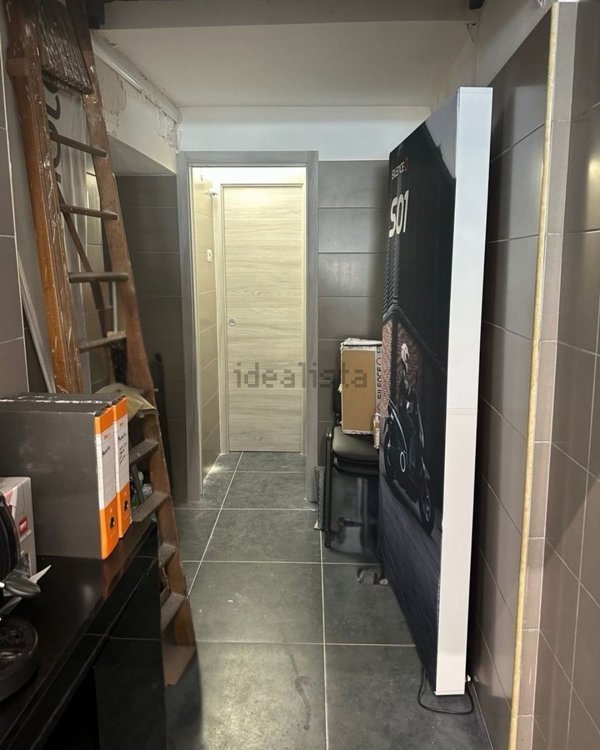 negozio in vendita a Napoli in zona Chiaia