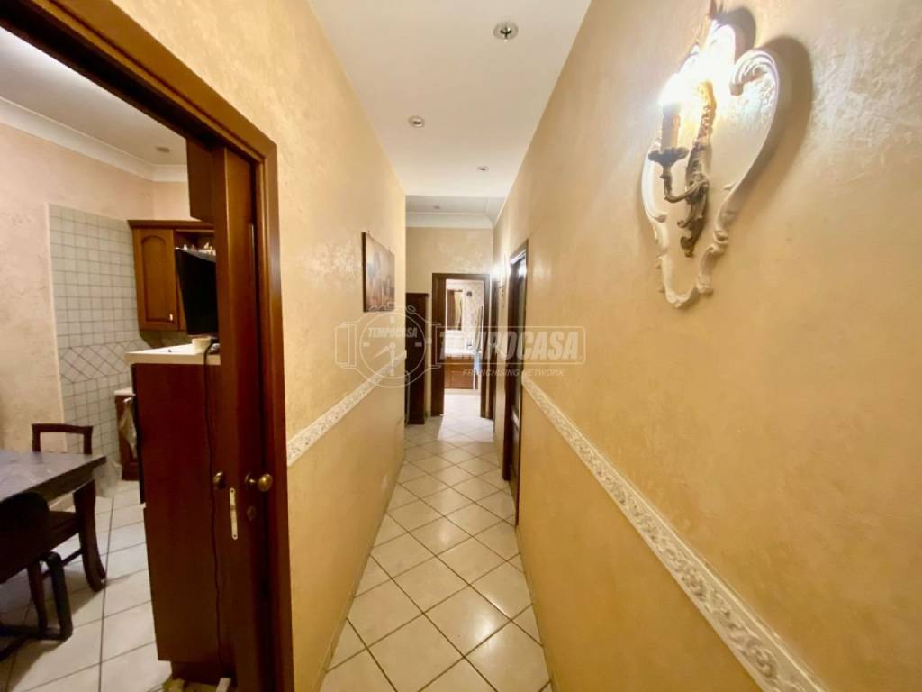 appartamento in vendita a Napoli in zona Pendino / San Giuseppe