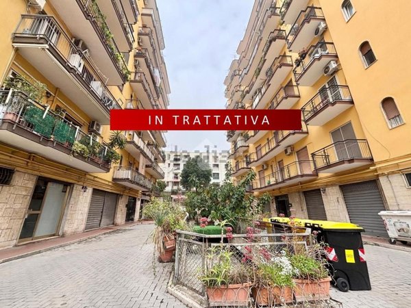 appartamento in vendita a Napoli in zona Poggioreale