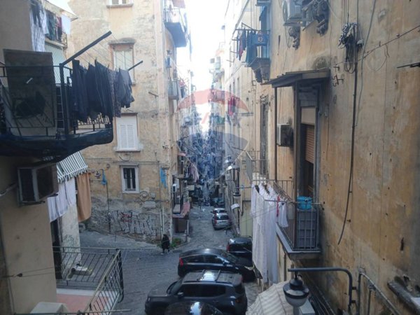 appartamento in vendita a Napoli in zona Montecalvario