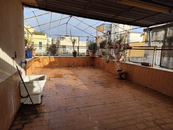 casa semindipendente in vendita a Napoli in zona Bagnoli