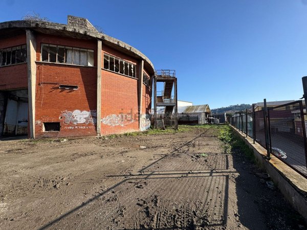 appartamento in vendita a Napoli in zona Fuorigrotta