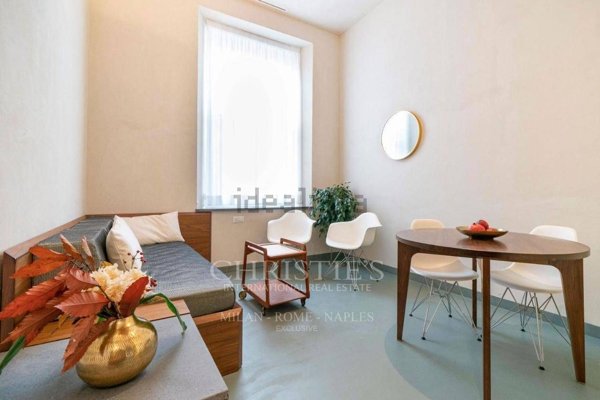 appartamento in vendita a Napoli in zona San Lorenzo