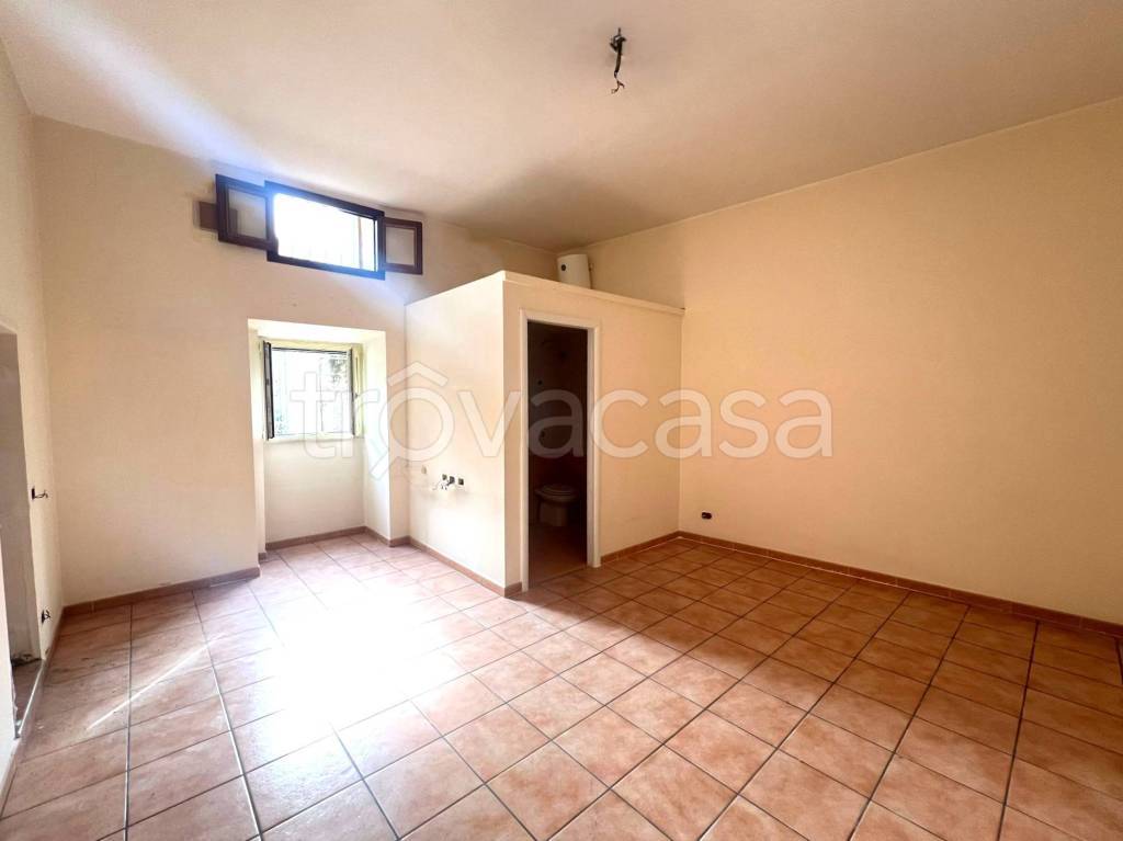 appartamento in vendita a Napoli in zona Barra