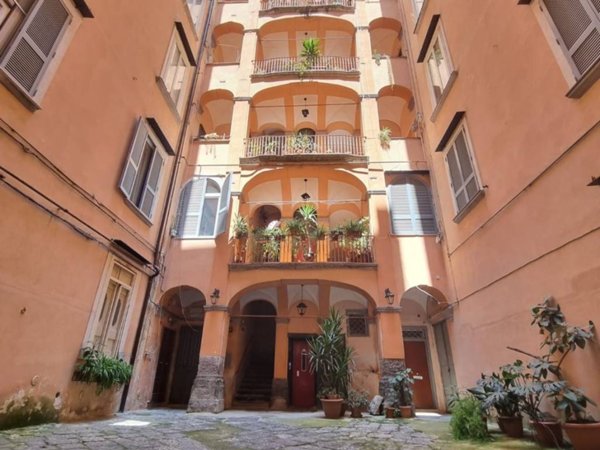 appartamento in vendita a Napoli in zona Stella