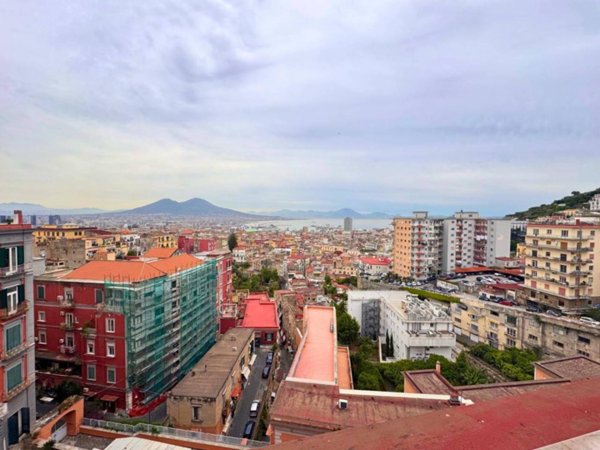 appartamento in vendita a Napoli in zona Arenella
