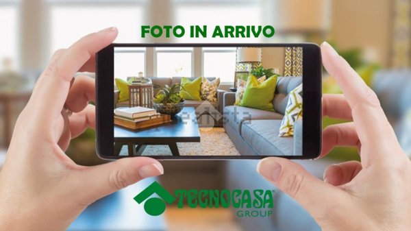 appartamento in vendita a Napoli in zona Chiaia