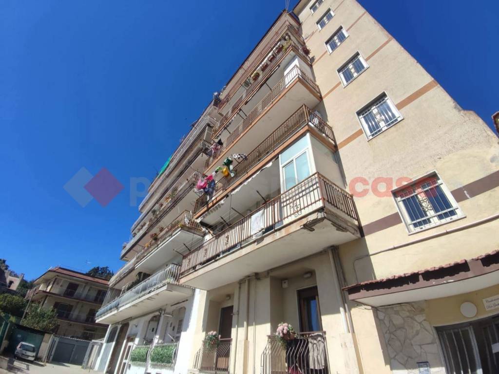 appartamento in vendita a Napoli in zona Pianura