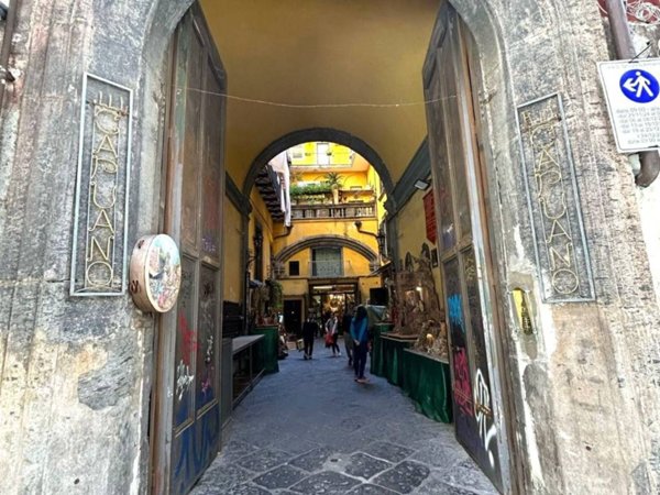 appartamento in vendita a Napoli