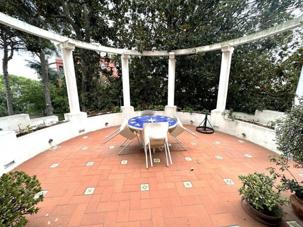 appartamento in vendita a Napoli in zona Posillipo
