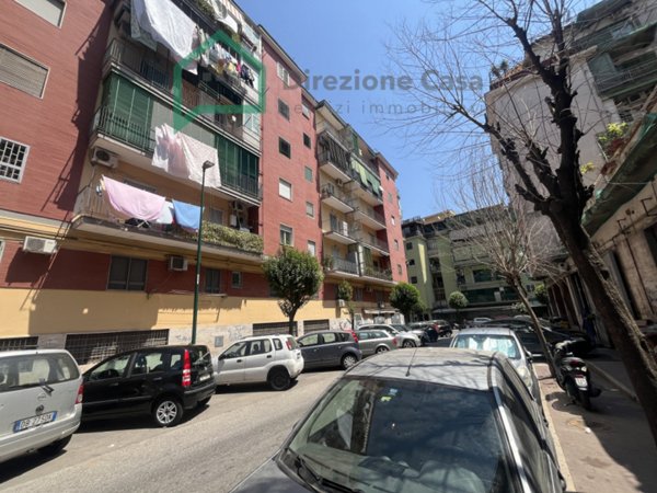 negozio in vendita a Napoli in zona Secondigliano