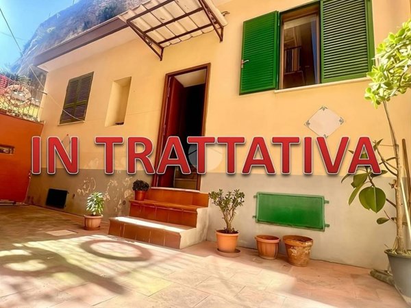 appartamento in vendita a Napoli in zona Posillipo