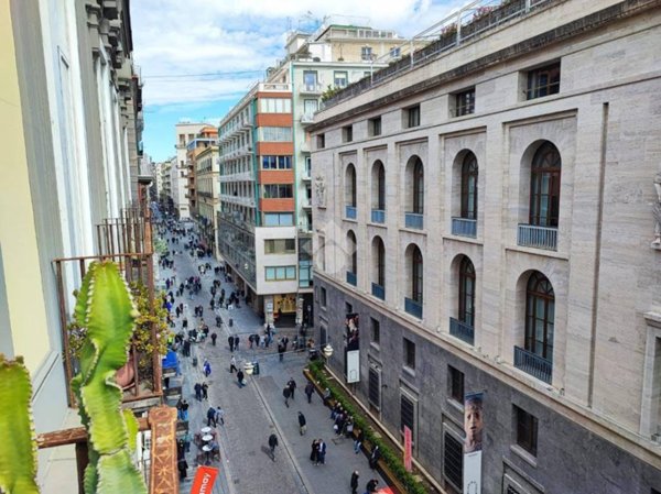 appartamento in vendita a Napoli in zona Porto