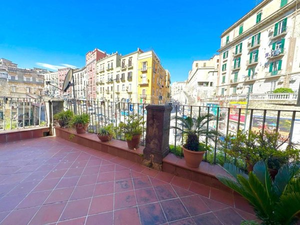 appartamento in vendita a Napoli in zona Pendino / San Giuseppe