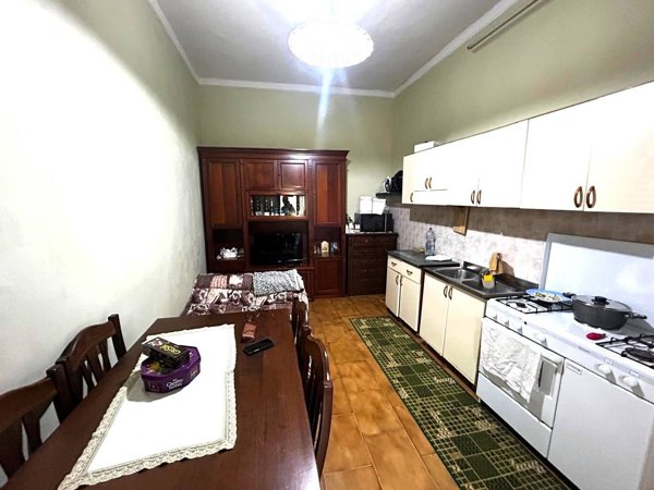 appartamento in vendita a Napoli in zona Pendino / San Giuseppe
