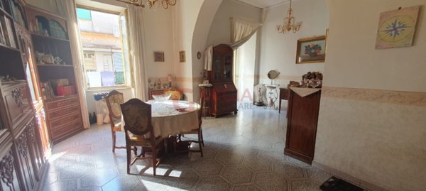 appartamento in vendita a Napoli in zona Pendino / San Giuseppe