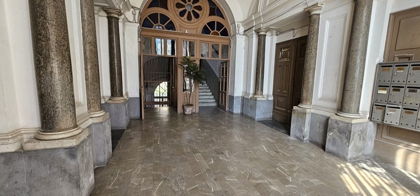 appartamento in vendita a Napoli in zona Arenella