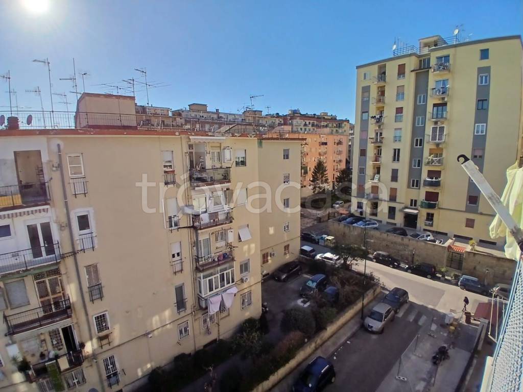 appartamento in vendita a Napoli in zona Arenella