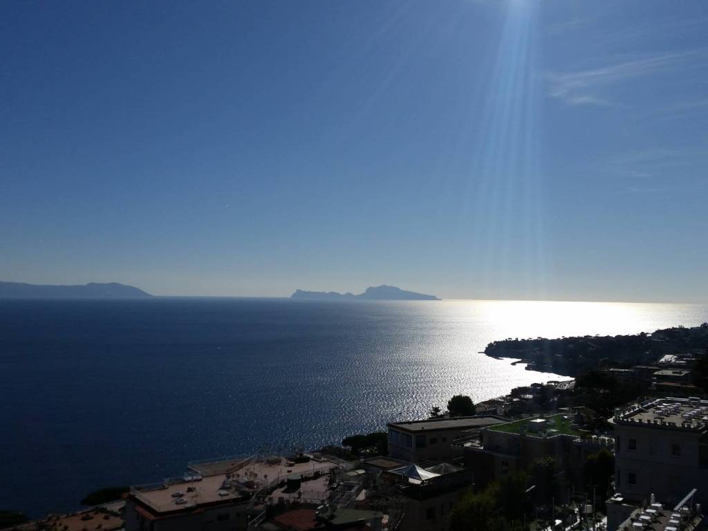 casa indipendente in vendita a Napoli in zona Posillipo