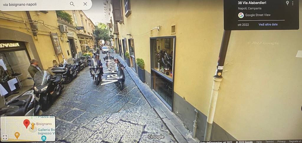 monolocale in vendita a Napoli in zona Chiaia