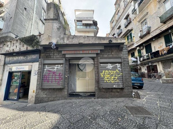 negozio in vendita a Napoli