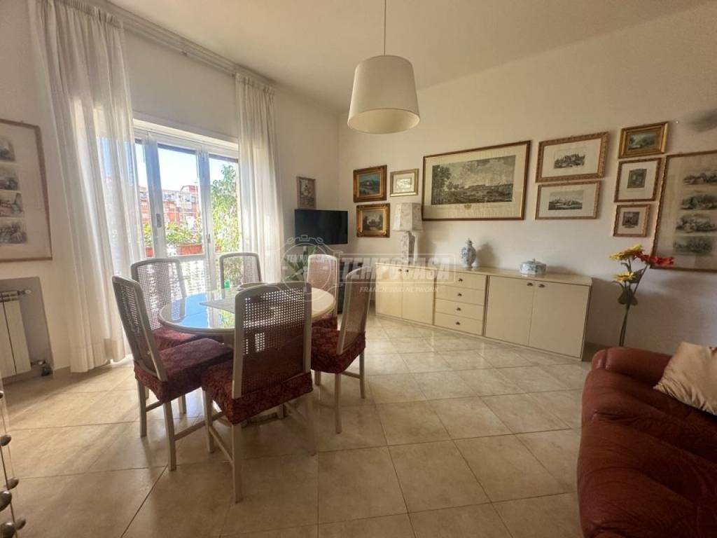 appartamento in vendita a Napoli in zona Bagnoli
