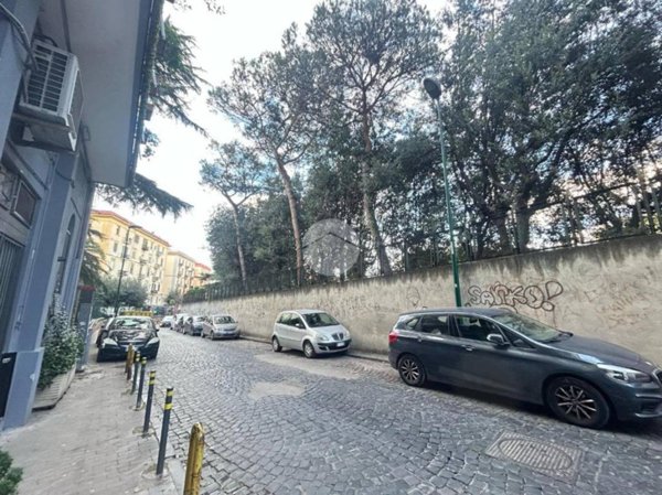 appartamento in vendita a Napoli in zona San Carlo all'Arena