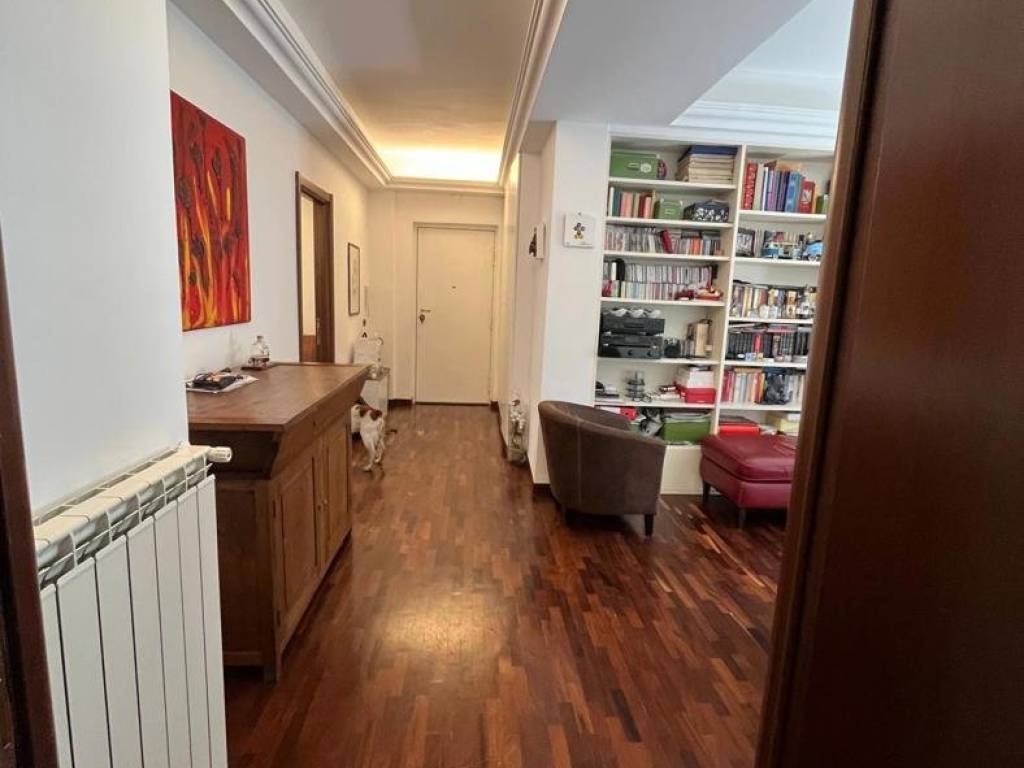 appartamento in vendita a Napoli in zona Bagnoli