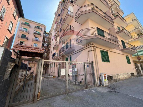 appartamento in vendita a Napoli in zona Bagnoli