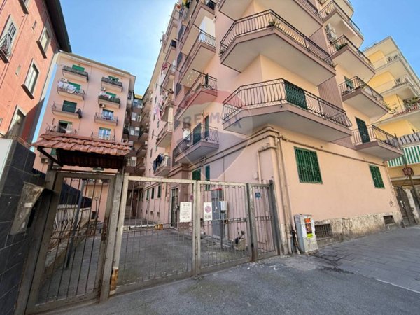 appartamento in vendita a Napoli in zona Fuorigrotta
