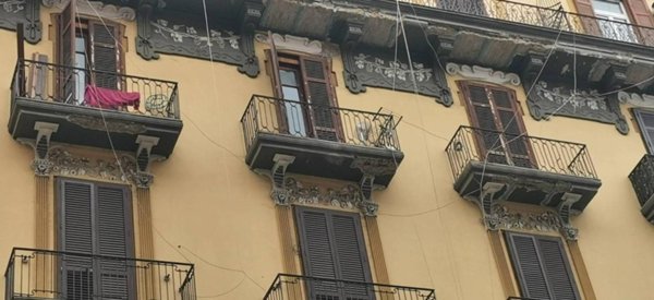appartamento in vendita a Napoli in zona Pendino / San Giuseppe