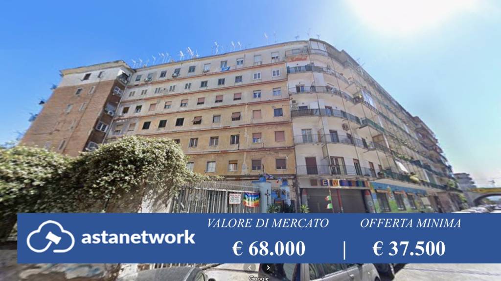 appartamento in vendita a Napoli in zona Bagnoli