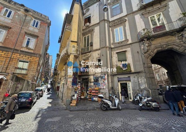 appartamento in vendita a Napoli in zona Stella