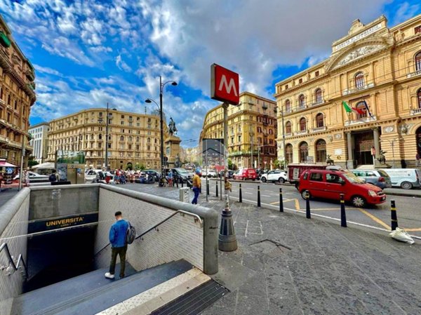 appartamento in vendita a Napoli