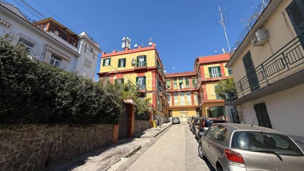 appartamento in vendita a Napoli in zona Bagnoli