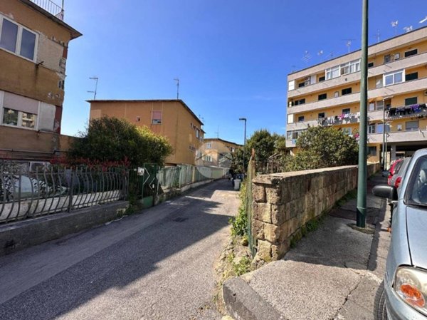appartamento in vendita a Napoli in zona Fuorigrotta