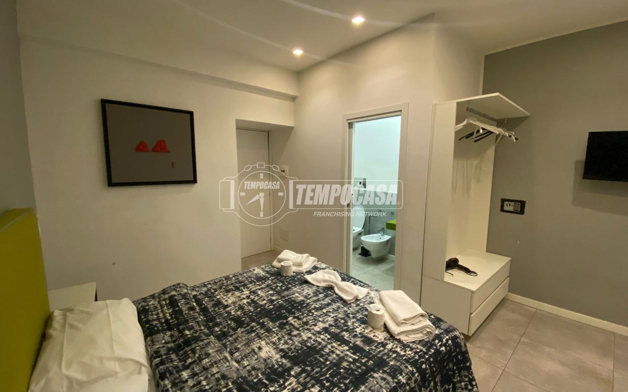 appartamento in vendita a Napoli in zona Stella
