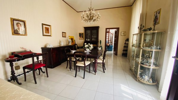 appartamento in vendita a Napoli in zona Stella