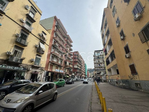 appartamento in vendita a Napoli in zona Fuorigrotta