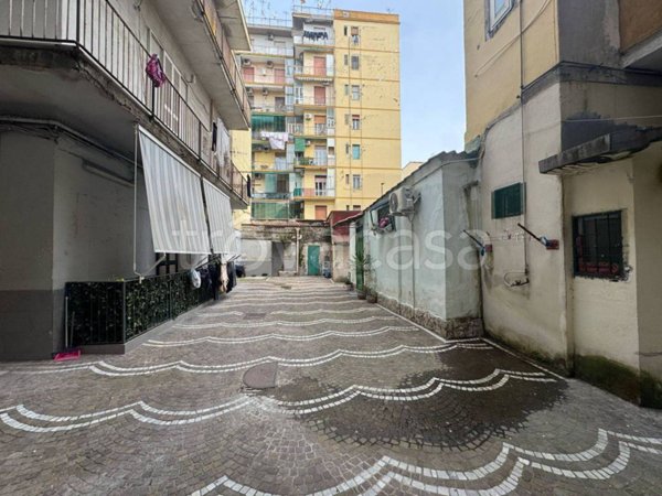 appartamento in vendita a Napoli in zona Fuorigrotta
