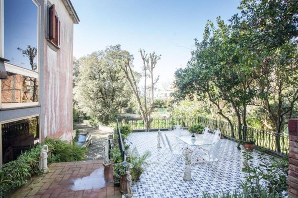 villa in vendita a Napoli in zona Posillipo