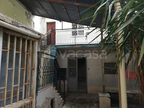 appartamento in vendita a Napoli in zona Stella