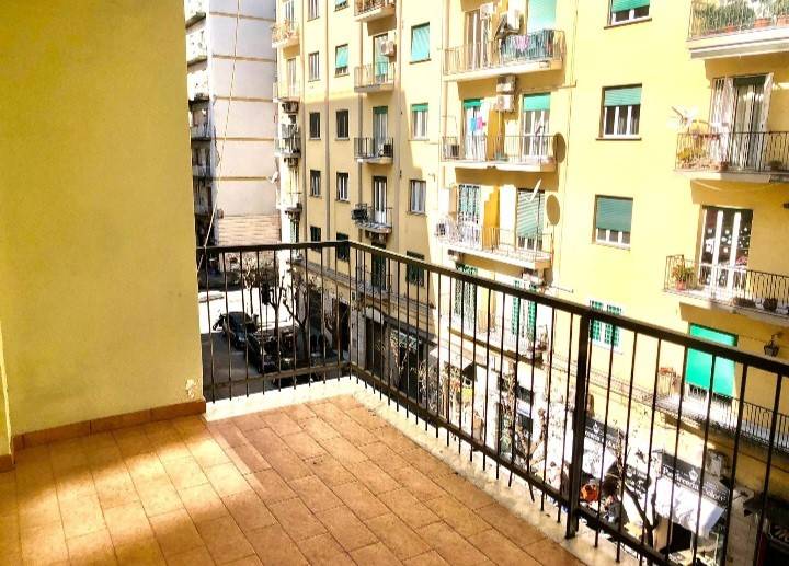 appartamento in vendita a Napoli in zona Arenella