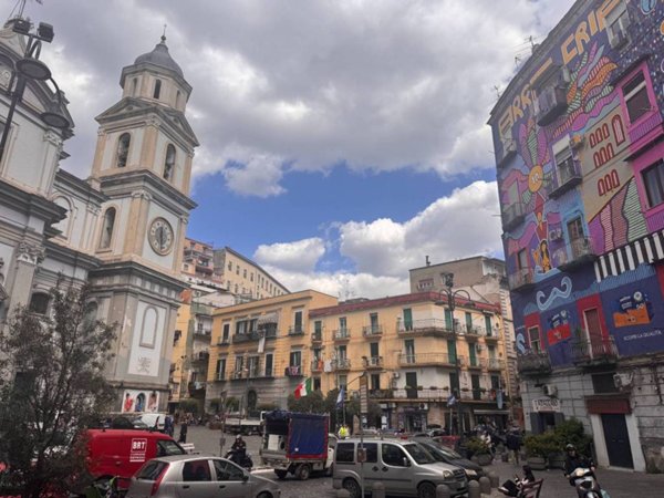 appartamento in vendita a Napoli in zona Stella