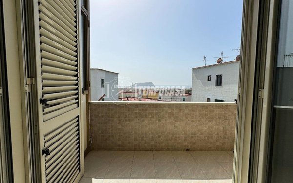 appartamento in vendita a Napoli in zona Bagnoli
