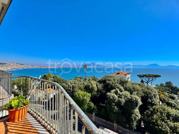 appartamento in vendita a Napoli in zona Posillipo