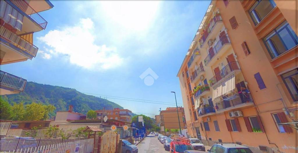 appartamento in vendita a Napoli in zona Pianura